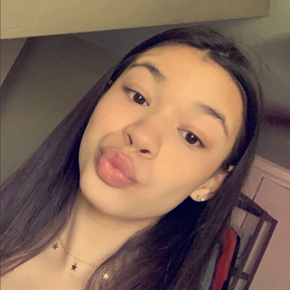 Meet your Posher, Khaliya